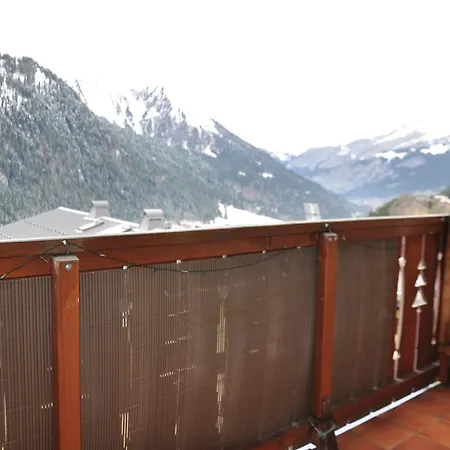 Avec Parking A Chatel, Proche Centre - Fr-1-693-64 * Châtel