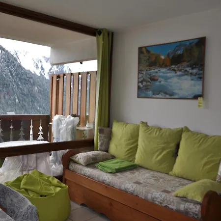 Avec Parking A Chatel, Proche Centre - Fr-1-693-64 * Châtel